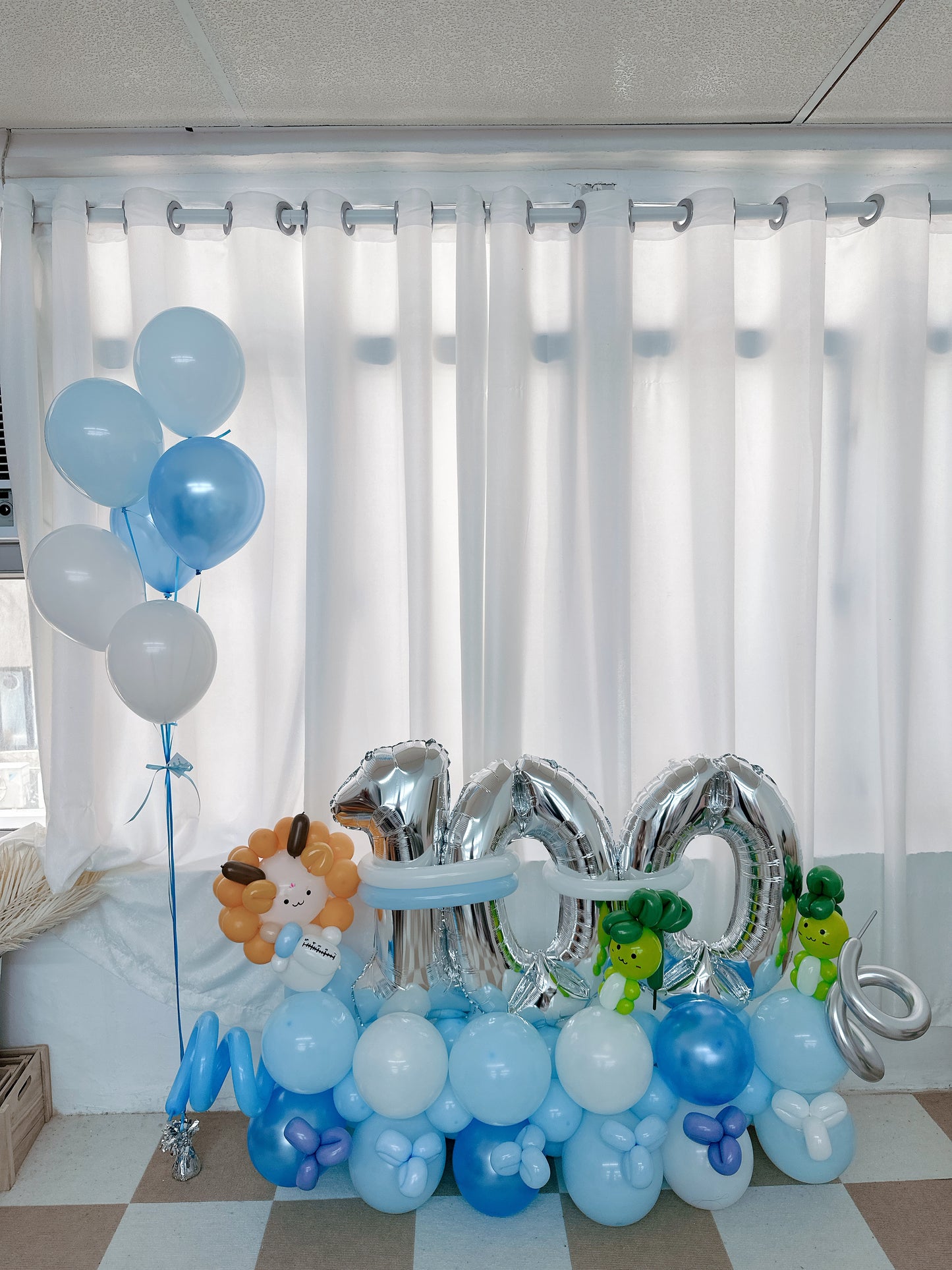 龍bb公仔100日氣球座Baby Dragon Balloon Set