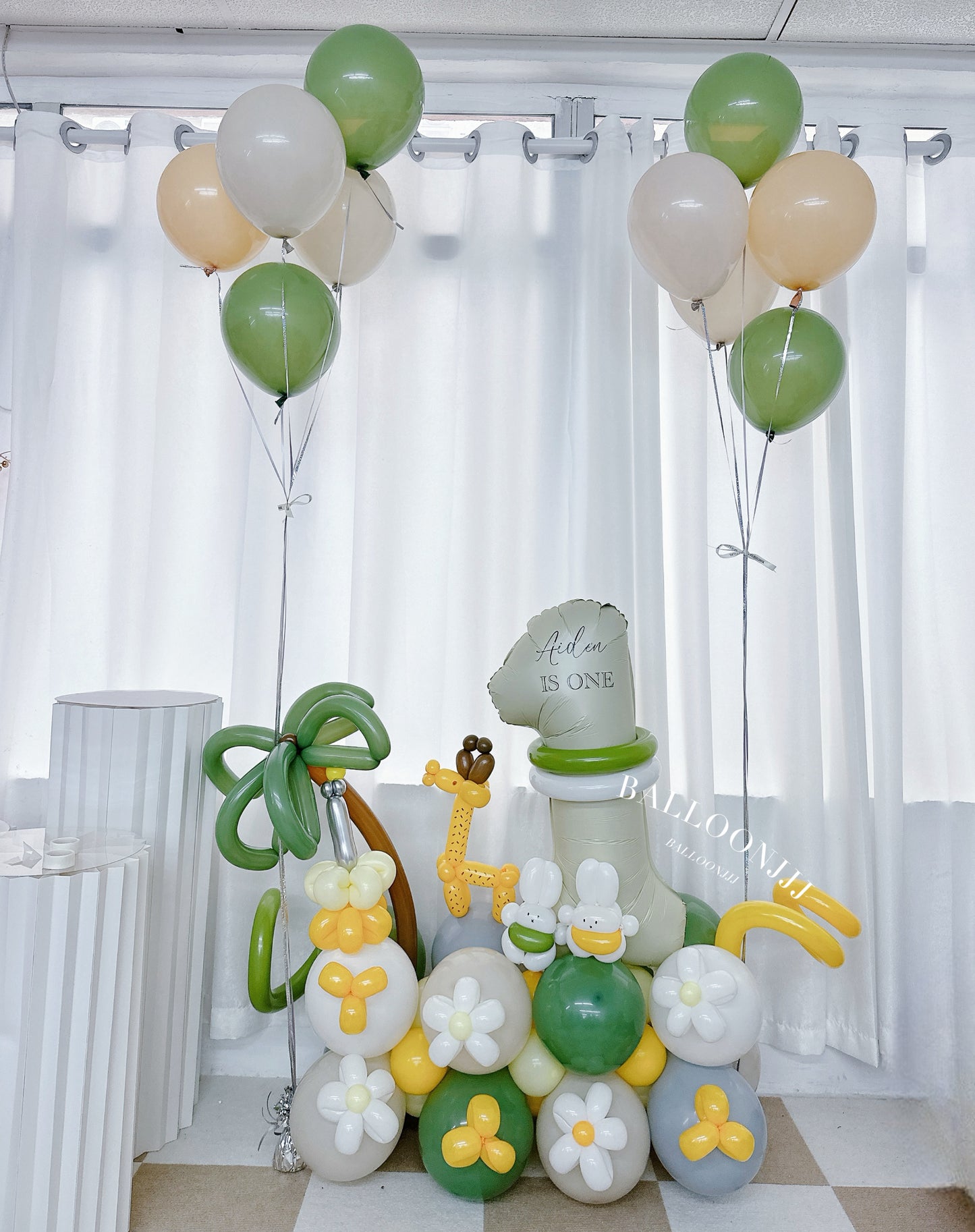 動物生日公仔氣球座 Safari Theme Birthday Balloon Set