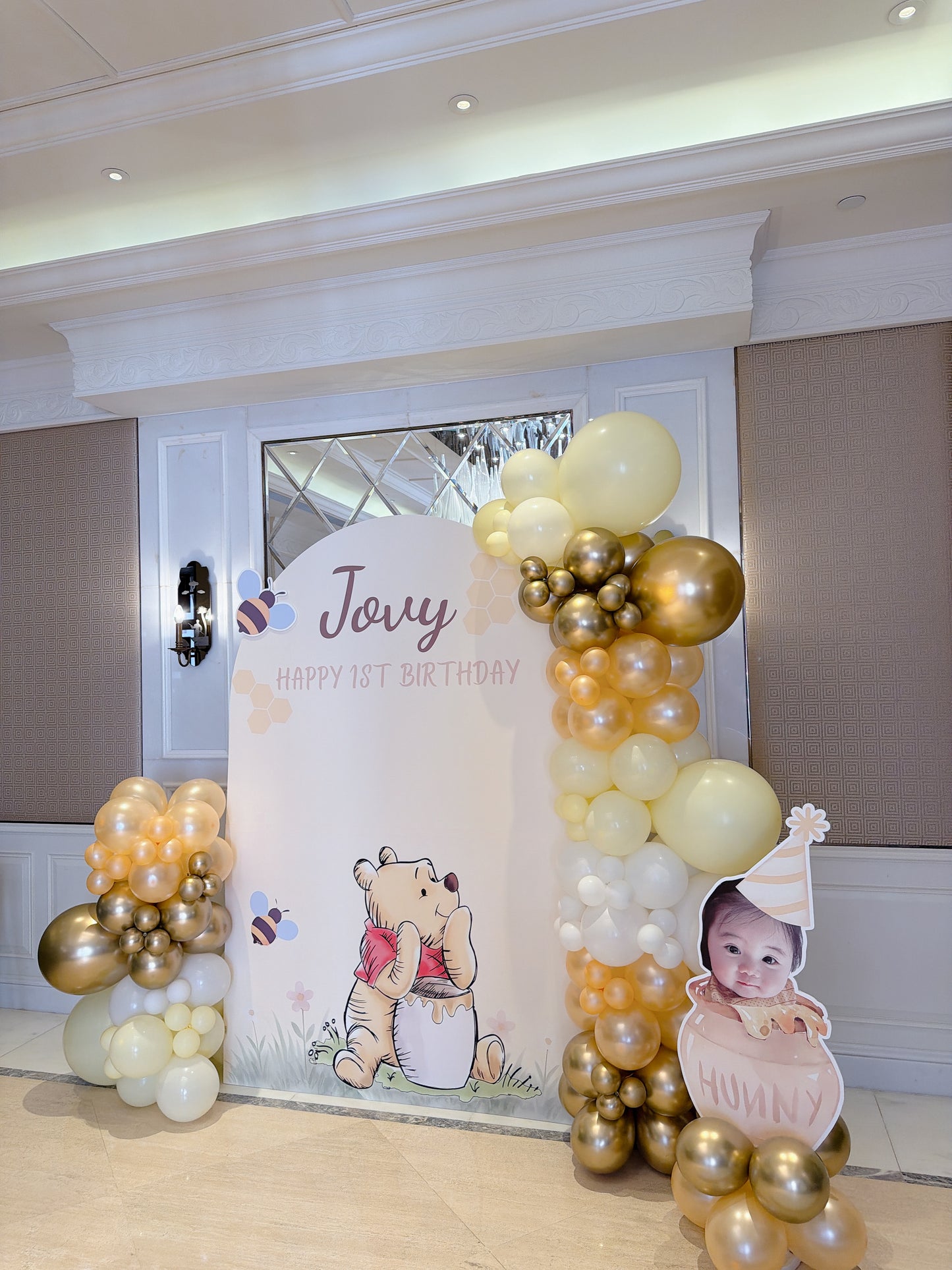 小熊維尼熊生日氣球佈置Winnie the pooh Birthday Balloon Deco